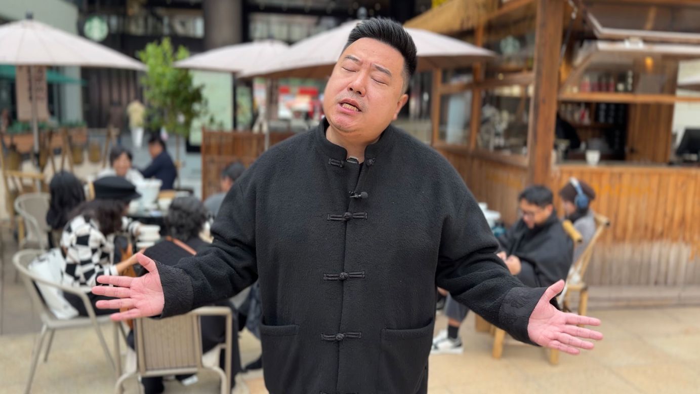 Чън – Тръмп имитатор.
