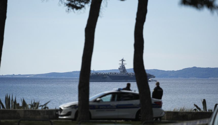 USS Ford Пожар 2023