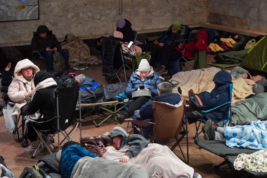 Киев под обстрел