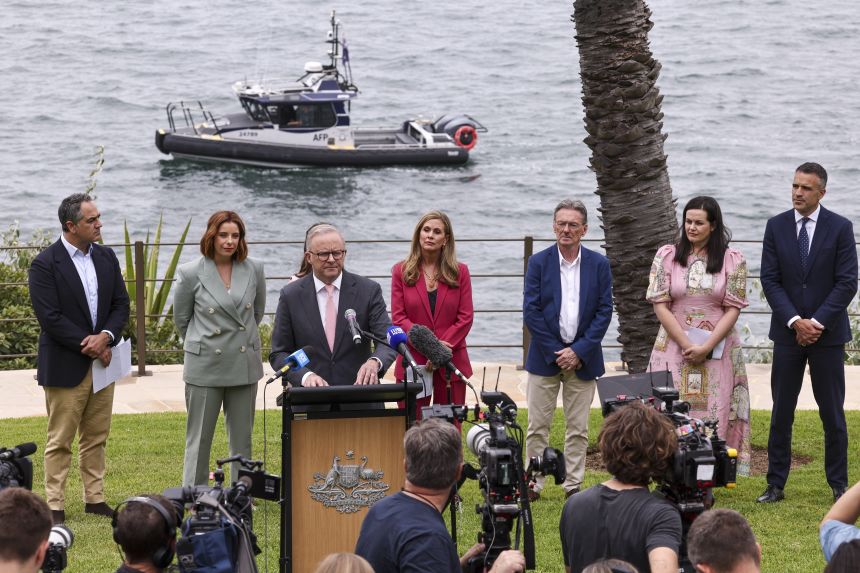 Австралия и соц. медии.