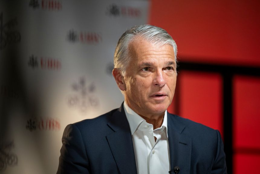 UBS: Печалба и Рискове