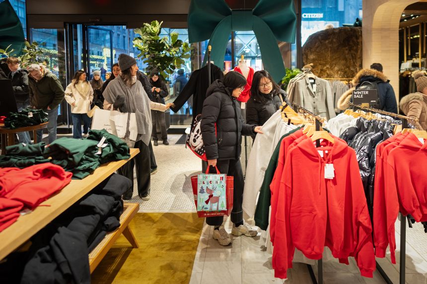 Декември: Пазарът
