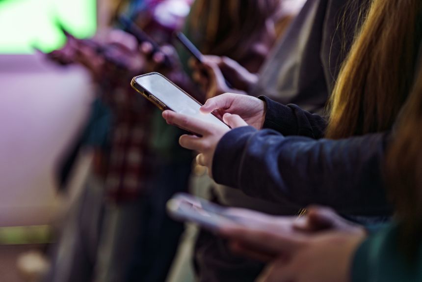 Instagram: Защита Младежи
