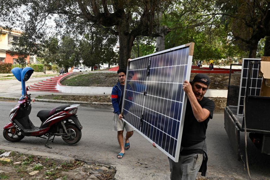 Канада помага на Куба