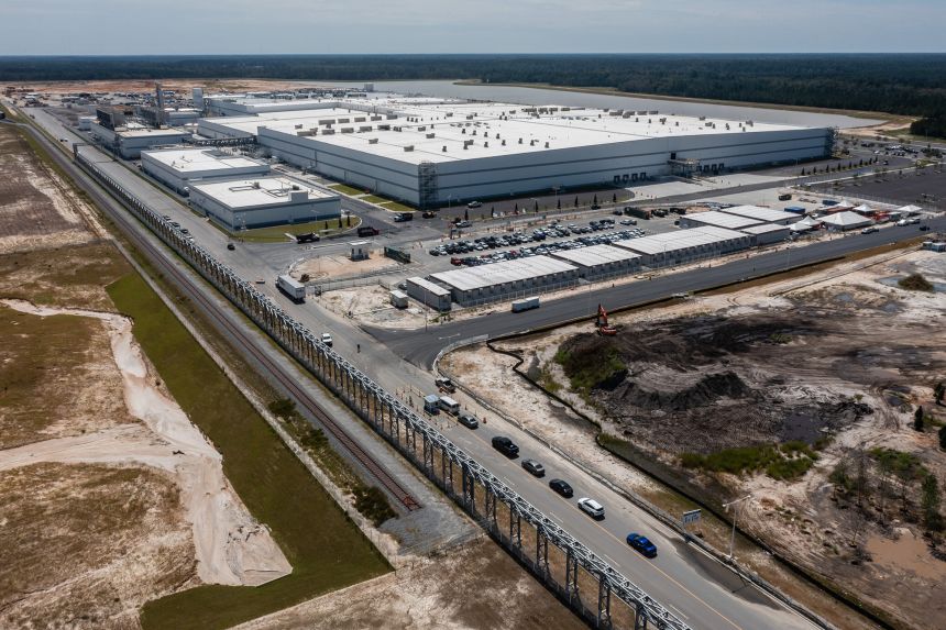 ICE Обир и Депортации