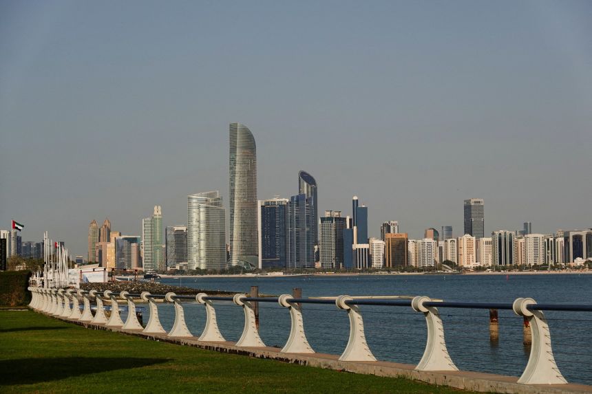 Абу Дhabi: Нови Цели (Abu Dhabi: New Goals)