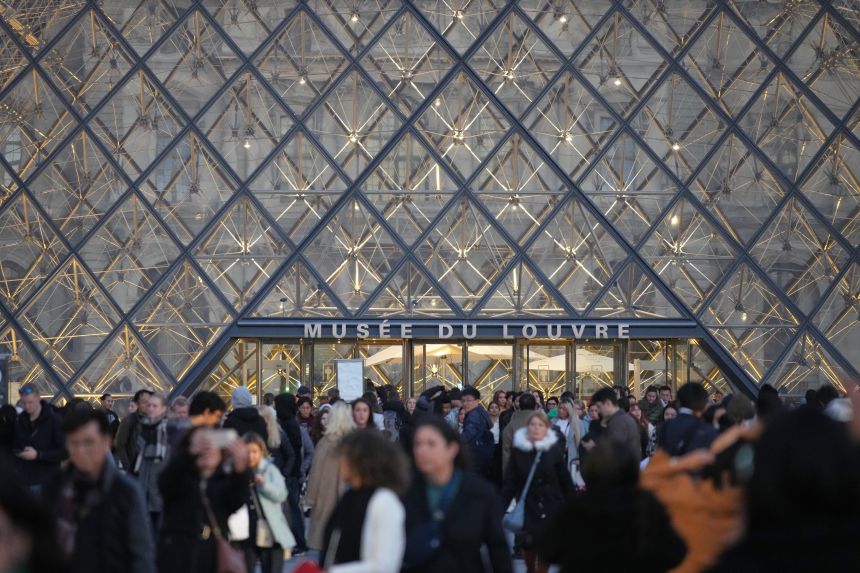 Лувър: Дребни Престъпници