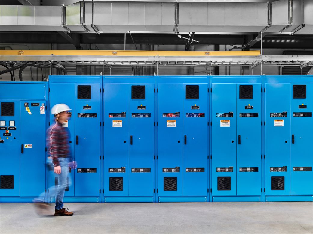 Тръмп разширява ядрен синтез, предизвиквайки етични опасения.