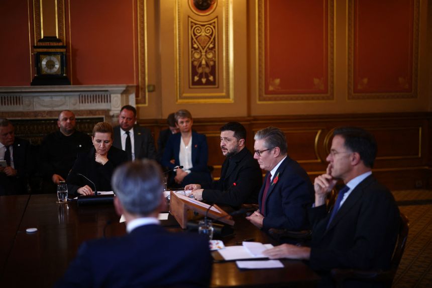 Русия: Санкции и Натиск