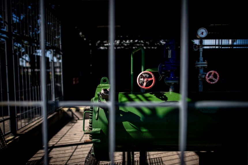 Словакия спира ток
