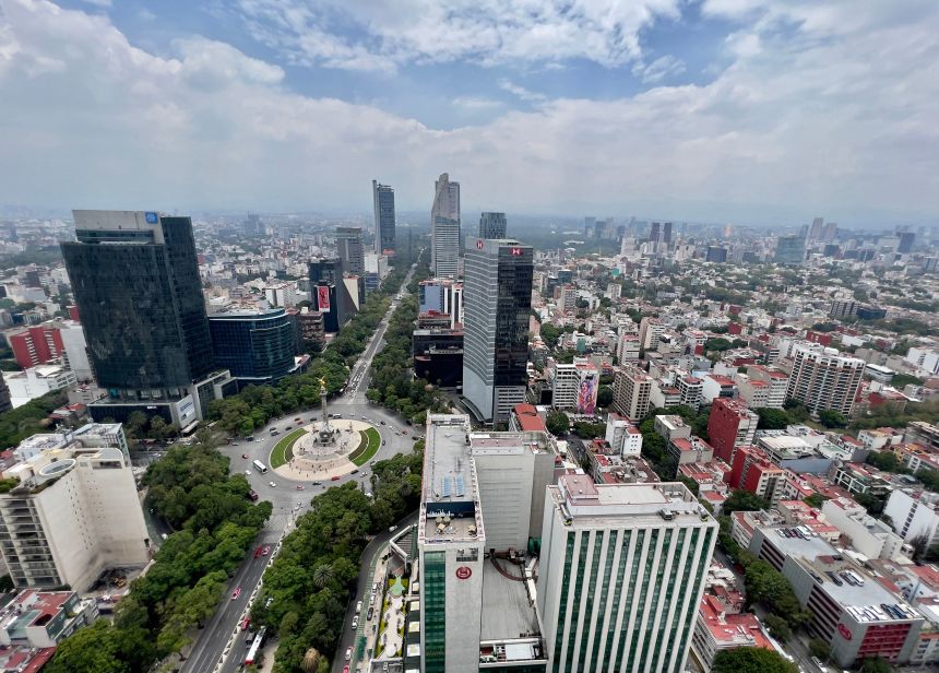 Мексико предаде 