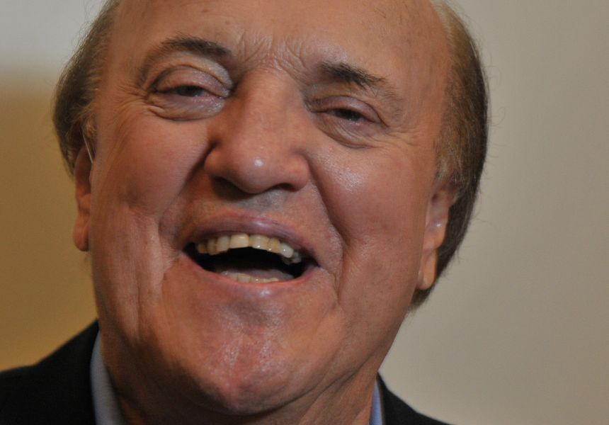 Арнет – Журналистът