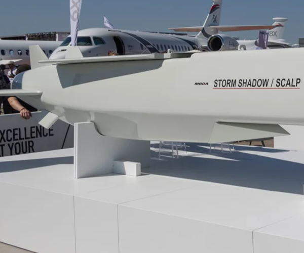 Великобритания снабдява Украйна с ракети Storm Shadow за атаки в Русия