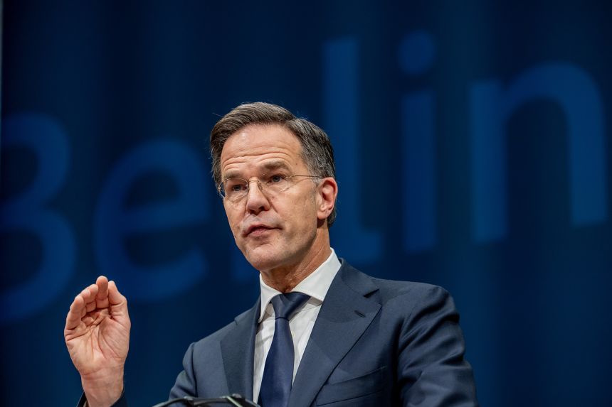 НАТО: Война в близък план
