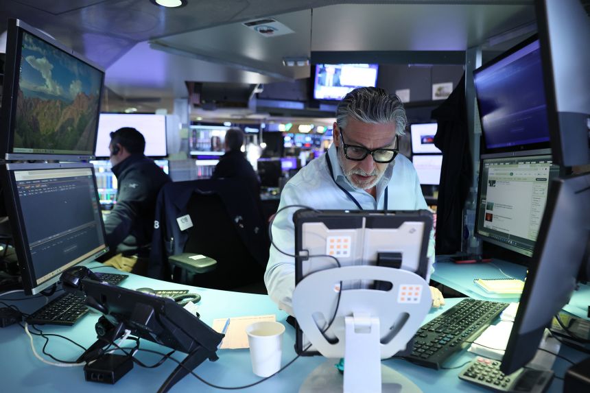 Пазарът пада.