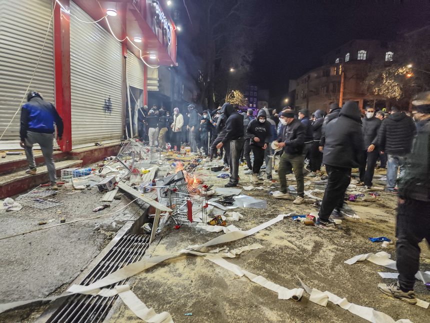 Ирански протести (Iranski Protesti)