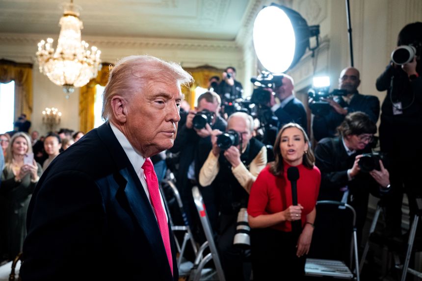 Тръмп съди BBC.