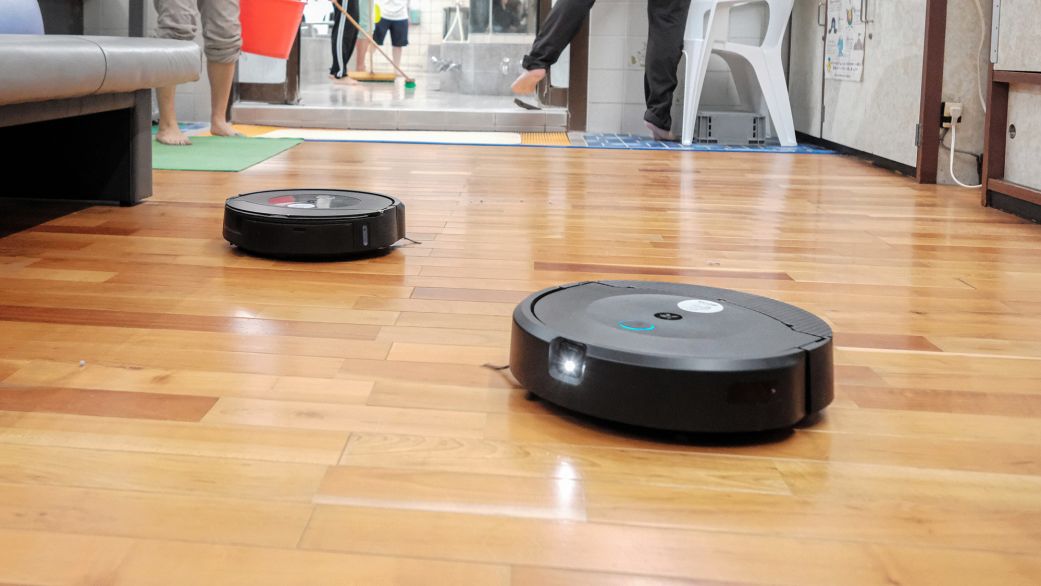 Роботи и Tesla Акции