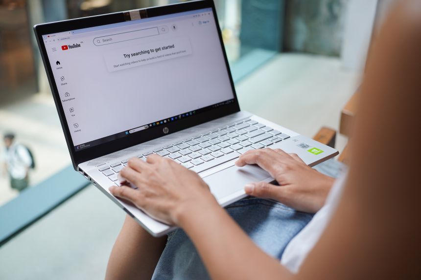 YouTube: Връщане на акаунтите