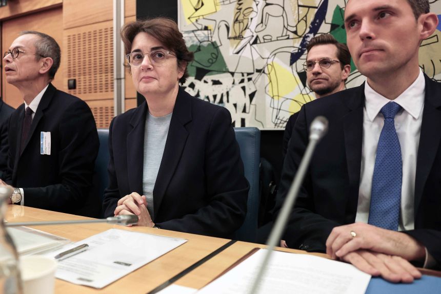 Лувъри: Нови Проблеми