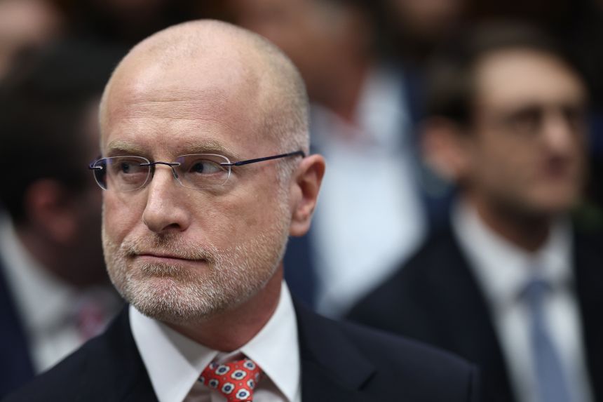 Карън – Авторитарен?