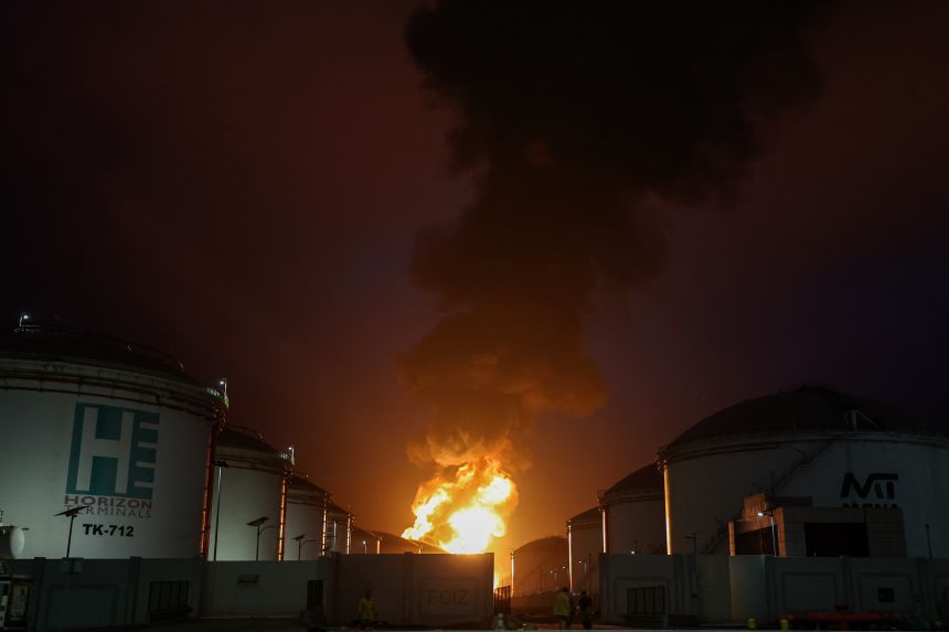 Петролът в криза