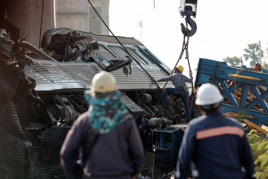 Жертви Влак Таиланд